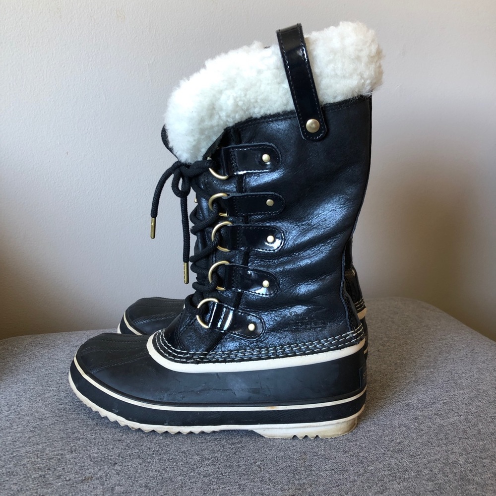 Sorel Black Lace Up Boots with White Fur